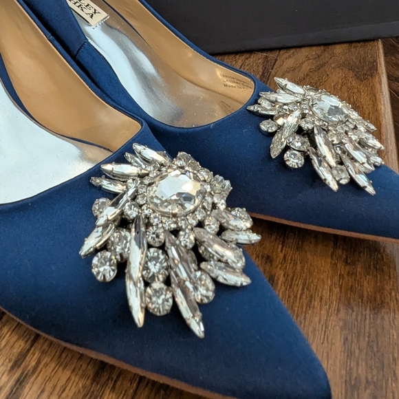Gardenia Mid-Heel Pumps in Navy Badgley Mischka NWT Size 5.5 - Picture 12 of 13